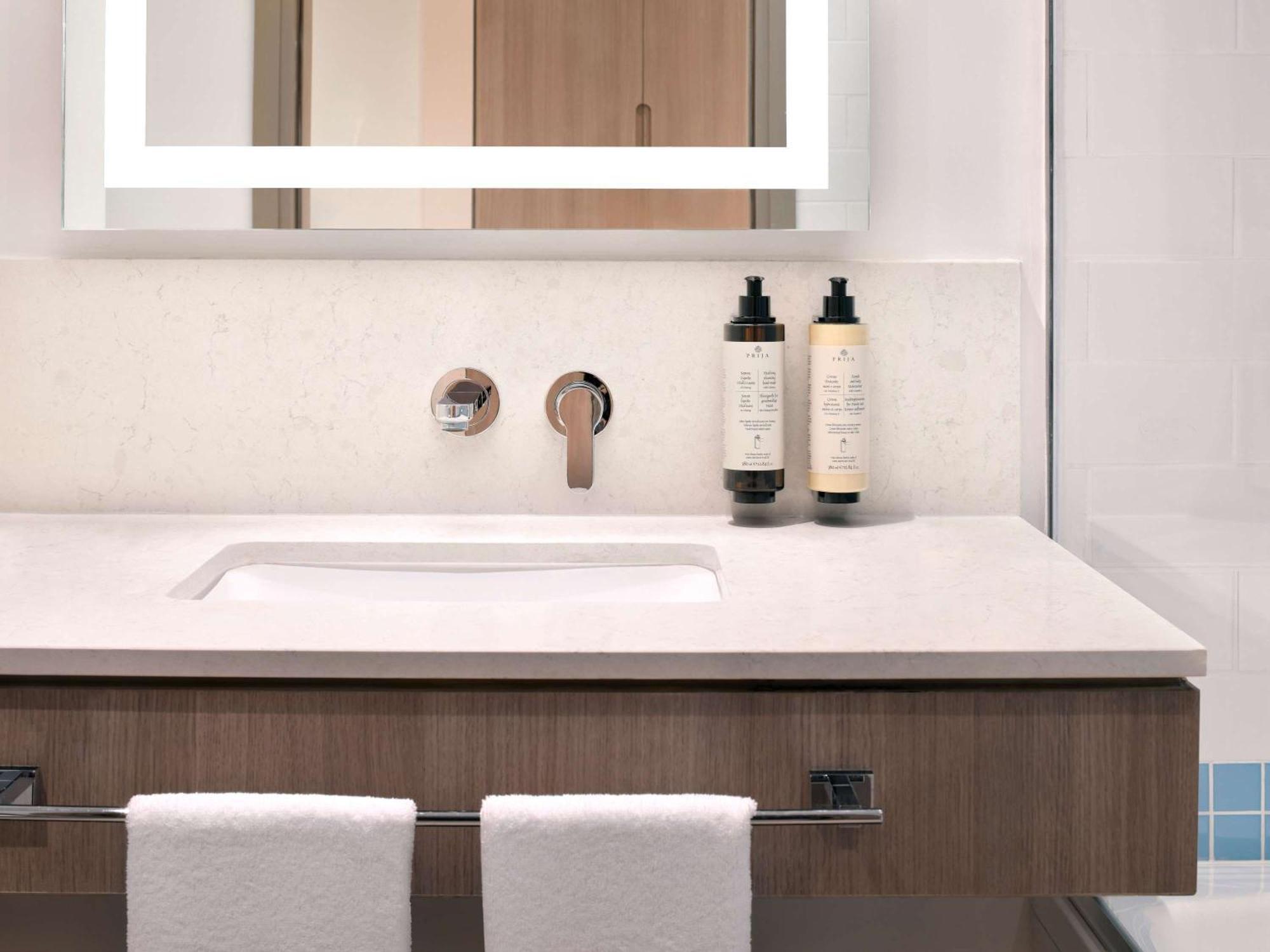 Mercure Dubai Deira 외부 사진